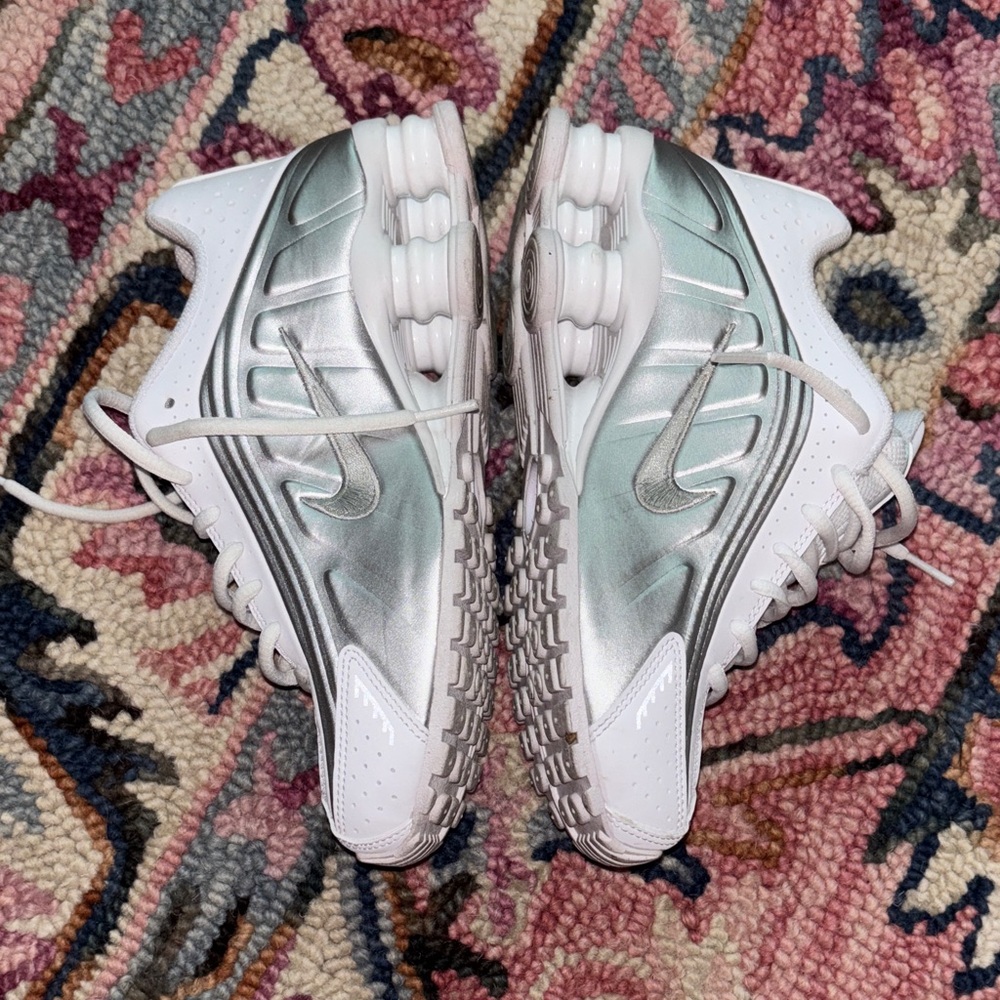Stylish Kids Sneakers in White and Silver - Picture 2 of 2